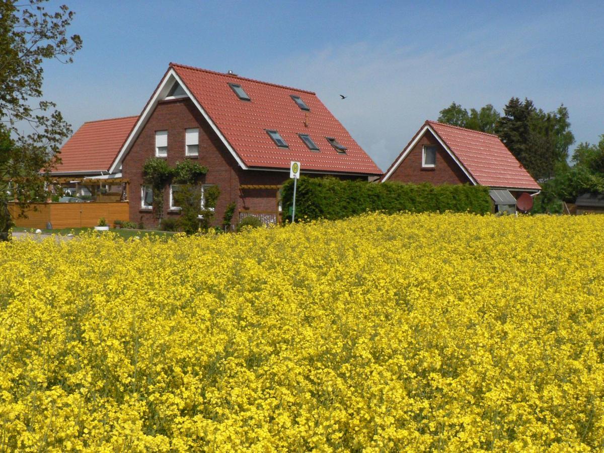 Ferienwohnung Ein Haus am Kornfeld Fehmarn Exterior foto